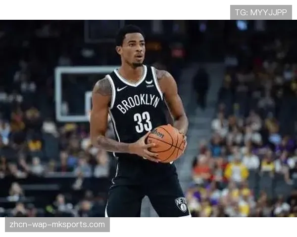 篮网进攻体系存在明显断层，过度依赖克拉克斯顿内线终结